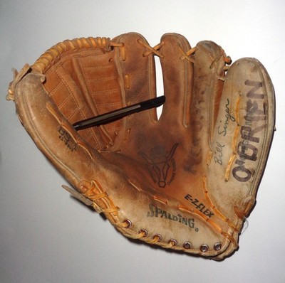 Spalding BS1 Glove Right Hand Throw RHT EZFlex Bill Singer Form Pocket Full Back