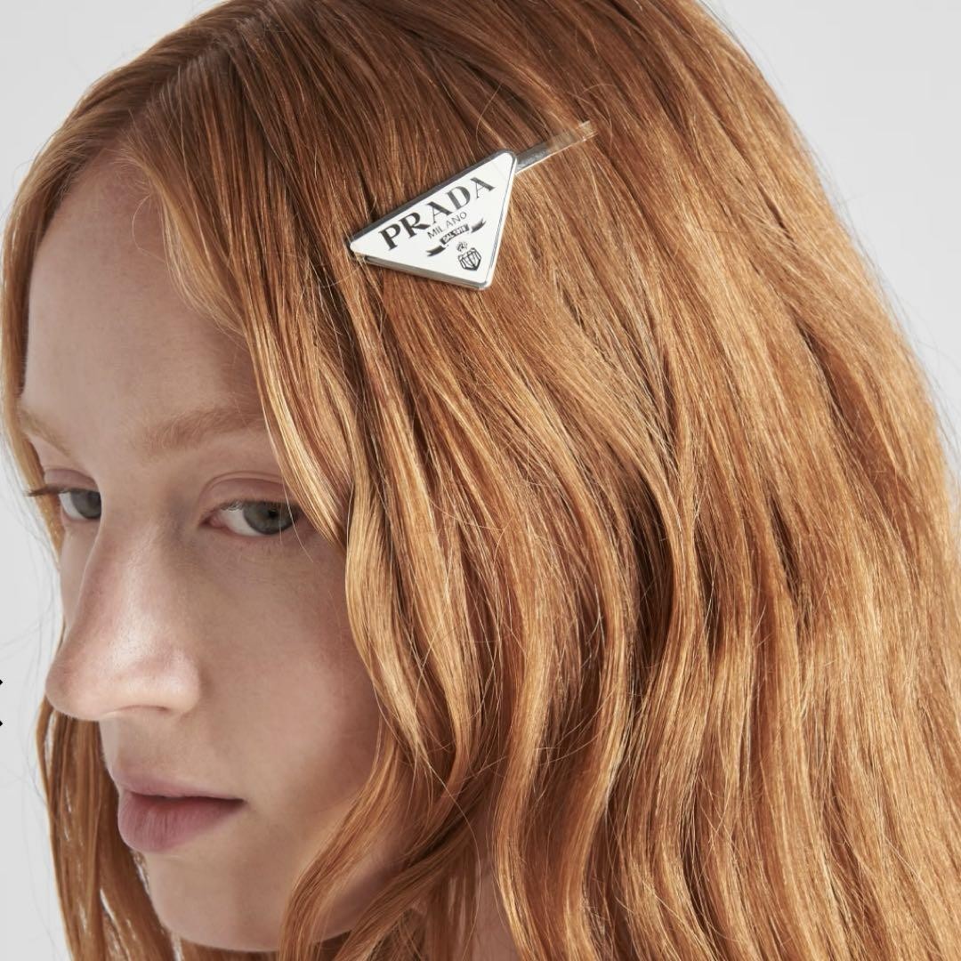 PRADA ヘアピン アイボリー Prada Metal Hair Clip White Used 2024 Box Included | eBay