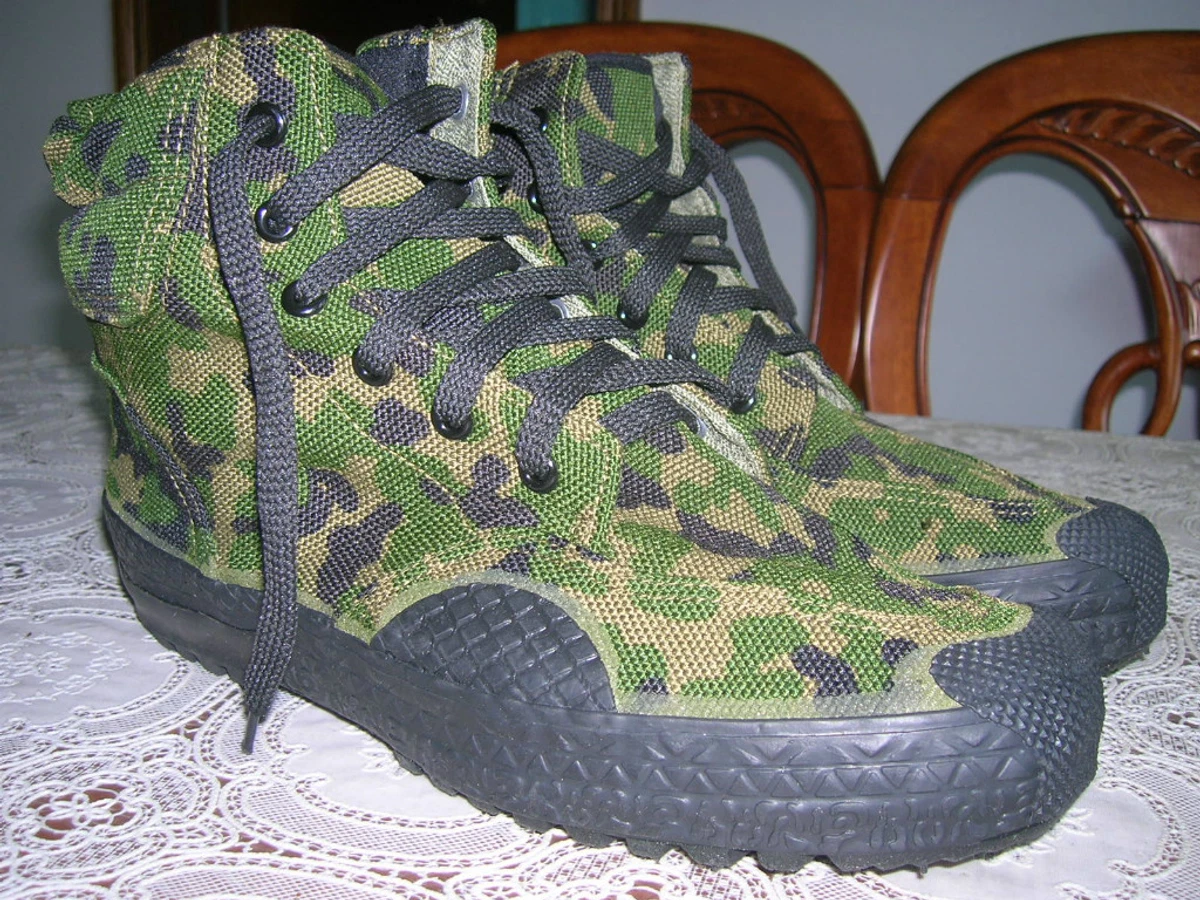 99 s series China PLA Army Air Force 2nd Artillery Woodland Camo Training Boots