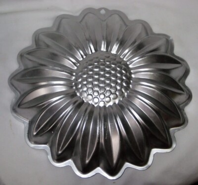 Wilton Sunflower Cake Pan (2105-1019) UK