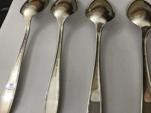 4 Oneida Community Tudor 18cm Enchantment Silver Plate Dessert Spoons Cutlery - Picture 3 of 6