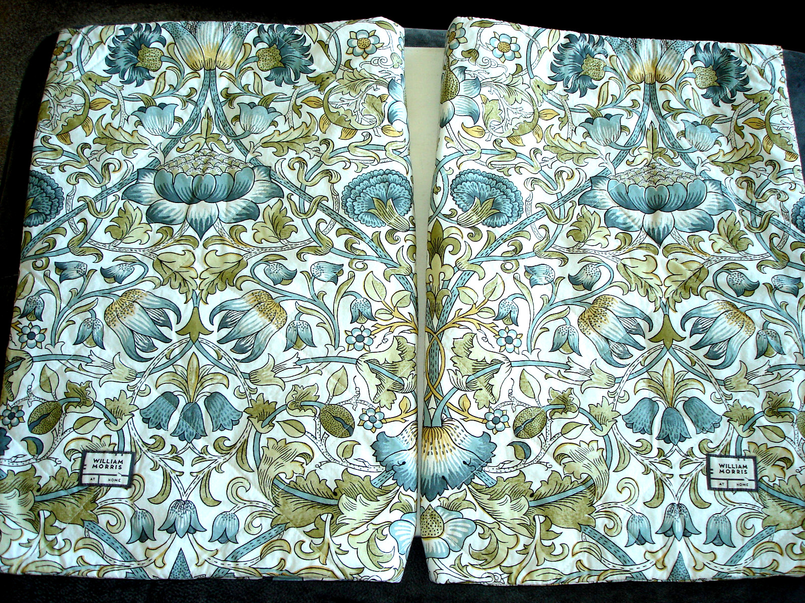 William Morris At Home White*Sage Floral  Quilted Standard Pillow Shams Set of 2