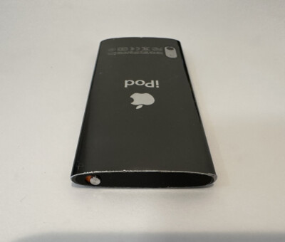 Apple iPod nano 5th Generation Black (16 GB) Read