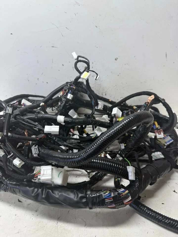 2022 Nissan Titan XD 5.6L Main Wiring Harness 24010-EZ81A OEM R1440 - Image 4 of 4