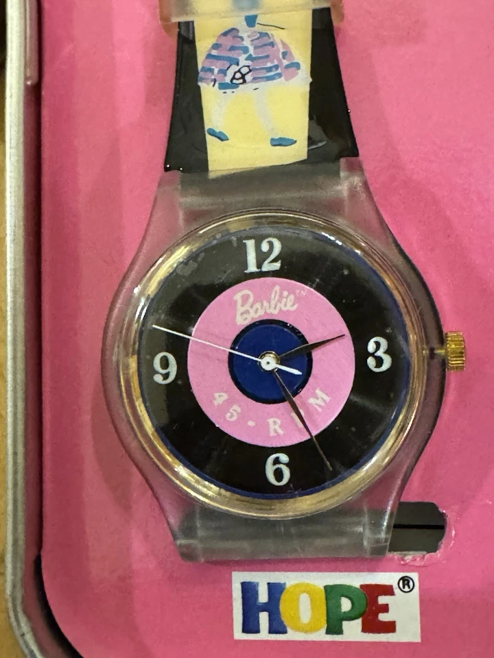 Nuevo en caja Lote de 2 relojes de pulsera vintage 1996 Mattel Barbie "45 rpm" SS con lata #26547 Foto 3 de 4