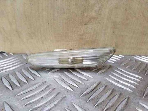 BMW 1 E87 Kotflügelblinker vorne links 6313693299710 2.0 Diesel 120kw 26106033