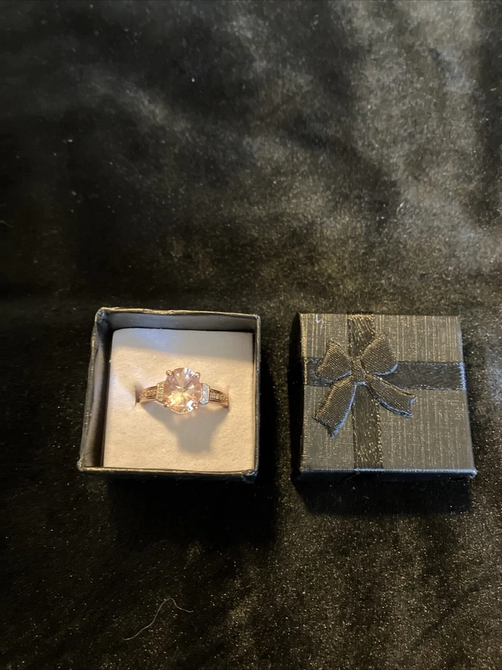 Large Oval Cor De Rosa Morganite W/white Zircons On The Sides. Sz 8 - Image 2 of 4