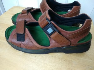 mephisto men's shark fit sandal