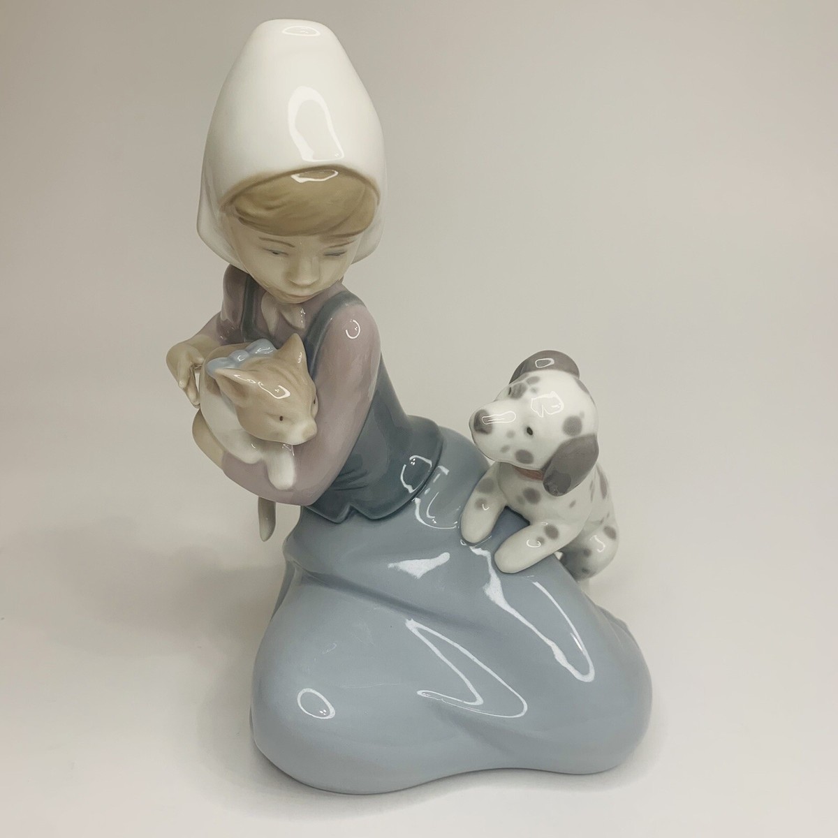リヤドロ LLADRO 5032 少女と猫と犬 Little Friskies Lladro 5032 Girl with Dog and Cat Little Friskies Glossy RETIRED