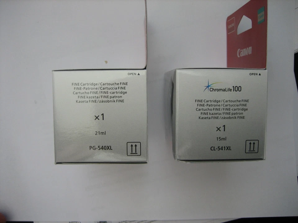 Paquete Value Pack Original Canon PG-540 L (Grande) Negro + Color CL-541XL Foto 4 de 4