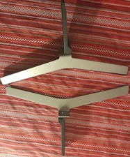 Sony Tv stand legs 501281411 501281511 Xbr55X900H Xbr65X900H has neck screws