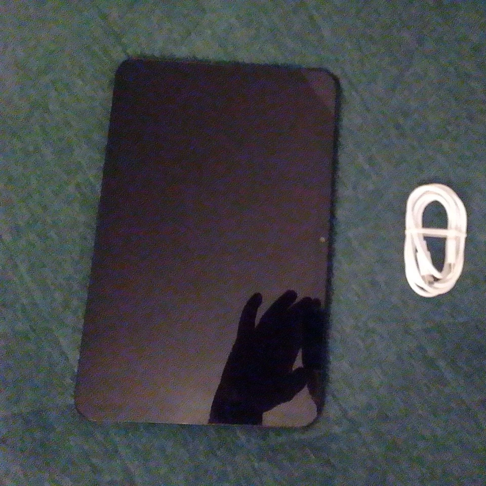 Nokia T20 64GB, Wi-Fi + 4G (Ohne Simlock), 10,4 Zoll - Ocean Blue+ZTE Blade A35e