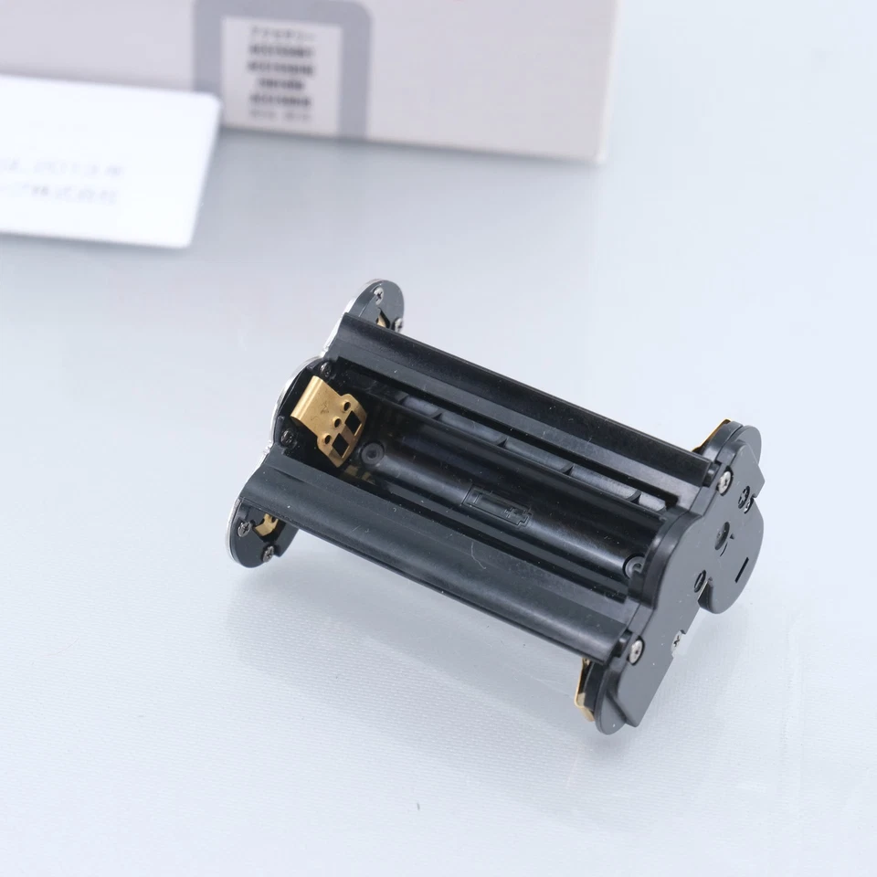 Pentax D-BH109 Battery Holder Genuine Replacement Grip For K-r K-30 K-50 K-500 - Image 4 of 4