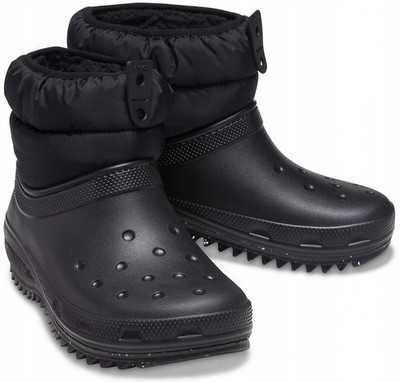 CROCS CLASSIC NEO PUFF SHORTY BOOT W 207311 |W6 I EU 36-37| SCHWARZ