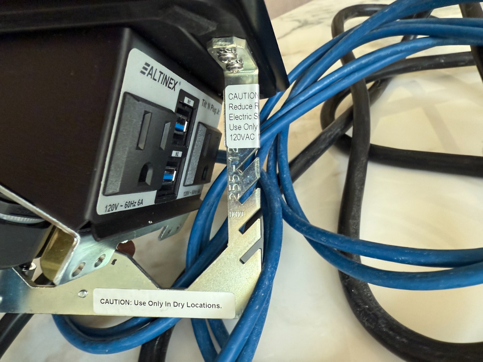 NEW Altinex Tilt N Plug Jr Tabletop Outlet + USB Charging Box - TNP155