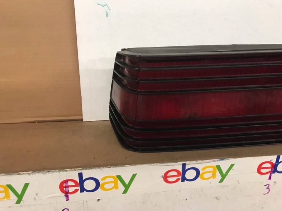 RARO 81 82 83 84 85 Mercury Lynx Luz trasera izquierda del lado del conductor OEM Foto 2 de 3