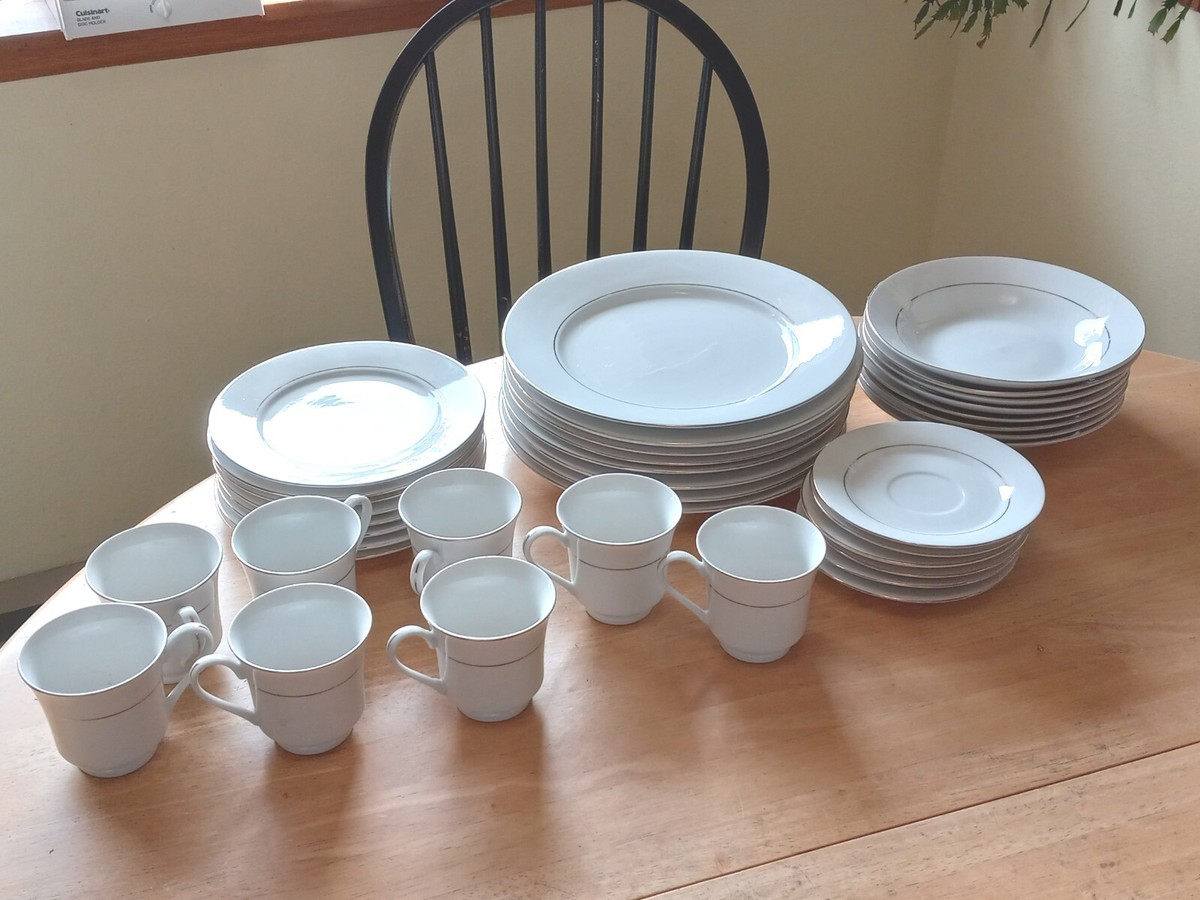 38 pc Classic Gold China Made in China- Service for plus Serving 