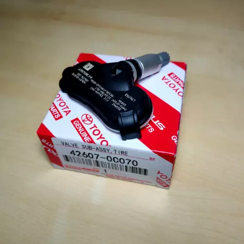 Genuine TPMS Tire Pressure Sensor For SIENNA TUNDRA SEQUOIA OEM 42607-0C070 - Picture 1 of 3