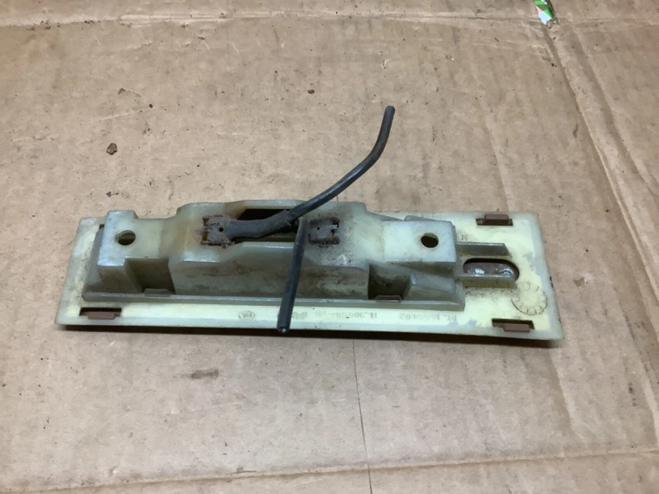 76 凯迪拉克 Eldorado H/T 后部内部帆板 COURTESY 灯镜片 OEM 1976 — 第 2/3 张图片