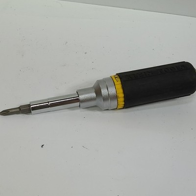KLEIN TOOLS 409-32558 RATCHETING MULTI-BIT SCREWDRIVER Missing Large Bit