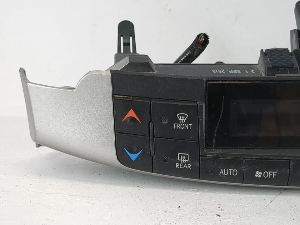 2011-2013 Lexus Ct200h Ac Heater Climate Control 55900-76060 WPZRB - Image 3 of 4