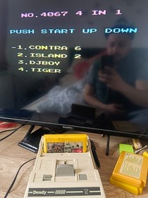 11 stuck 8-bit consoles Famicom, Dendy