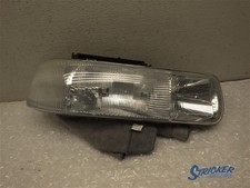 Chevrolet Tahoe 2001-2006 Headlight Assembly 16526134 1649