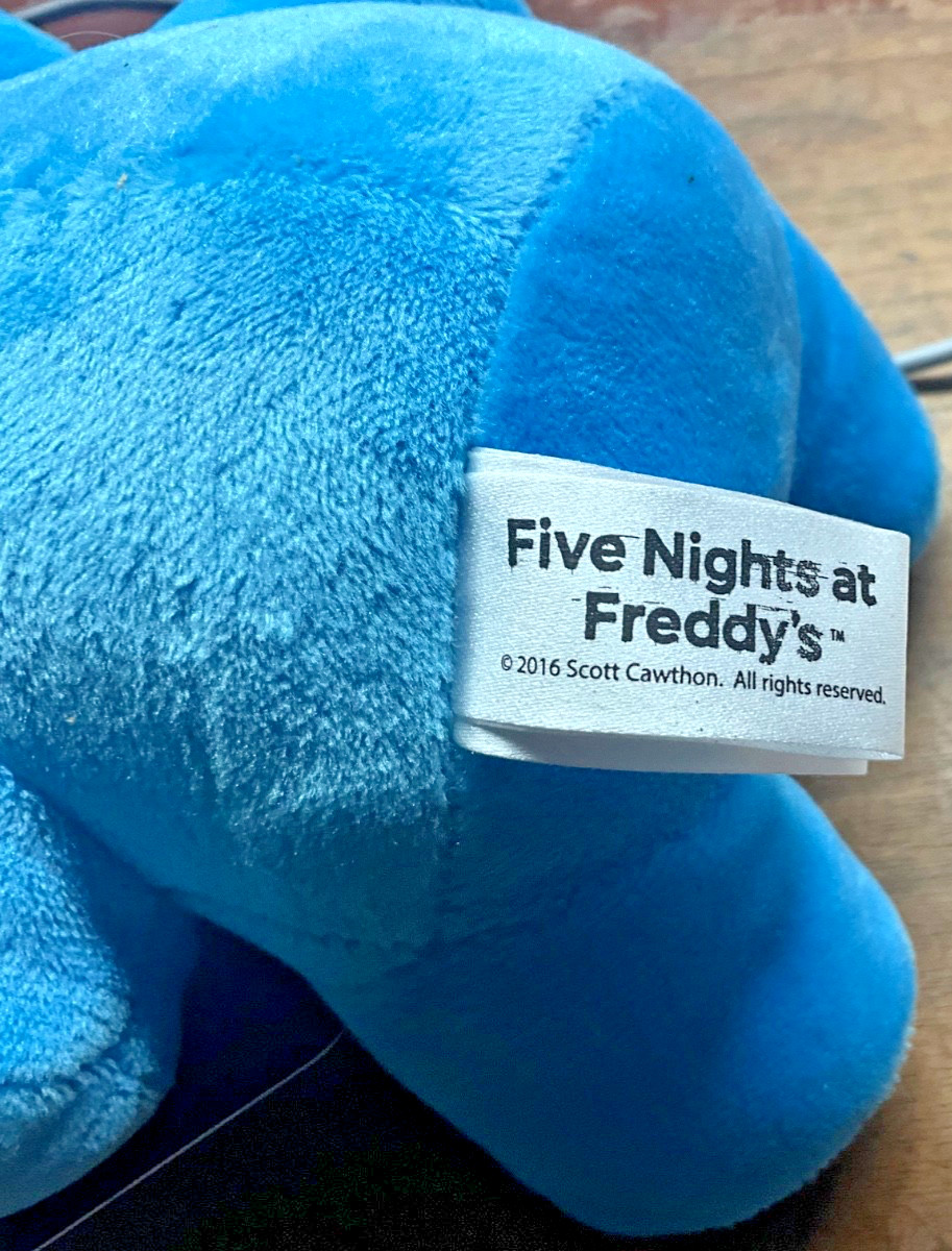 FUNKO Five Nights At Freddys Toy Bonnie New w/tag FNAF Plush Hot Topic Exclusive
