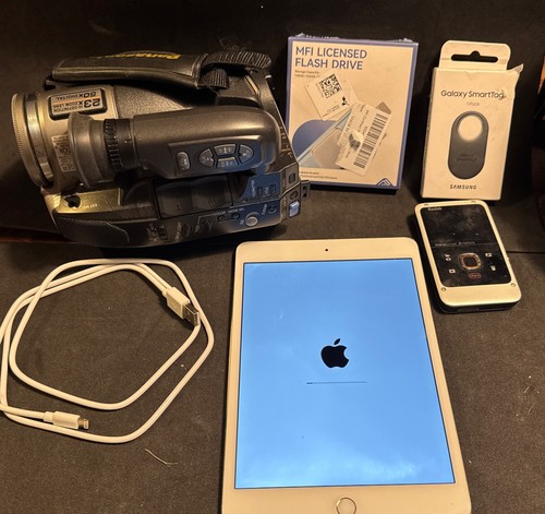 Electronics Lot: iPad (works), Panasonic Video Recorder W/case, Kodak Video +