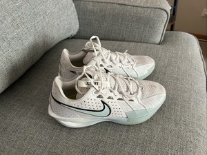 Men’s Nike GT 03 Low Cut Glacier Basketball Shoes Size 8.5