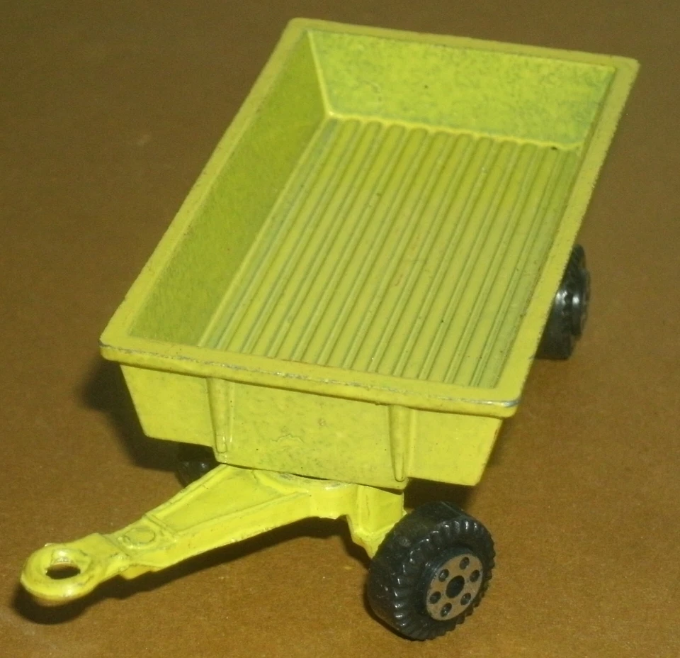 1/64 Scale Farming Hay Wagon Trailer Diecast Toy (3") Yatming Ja-Ru Yellow - Image 3 of 4