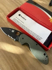 Spyderco Efficient Knife, Green G10 Handle Black Blade, C216GPSGRBK, 004V, SP-8