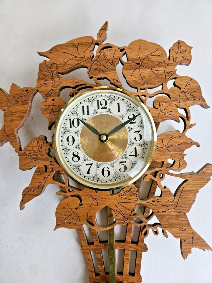 Hummingbird Scroll Wall Clock Wooden Tested - Image 3 of 4