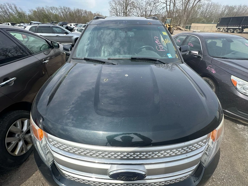 Used Hood fits: 2014 Ford Explorer Grade A Foto 2 de 4