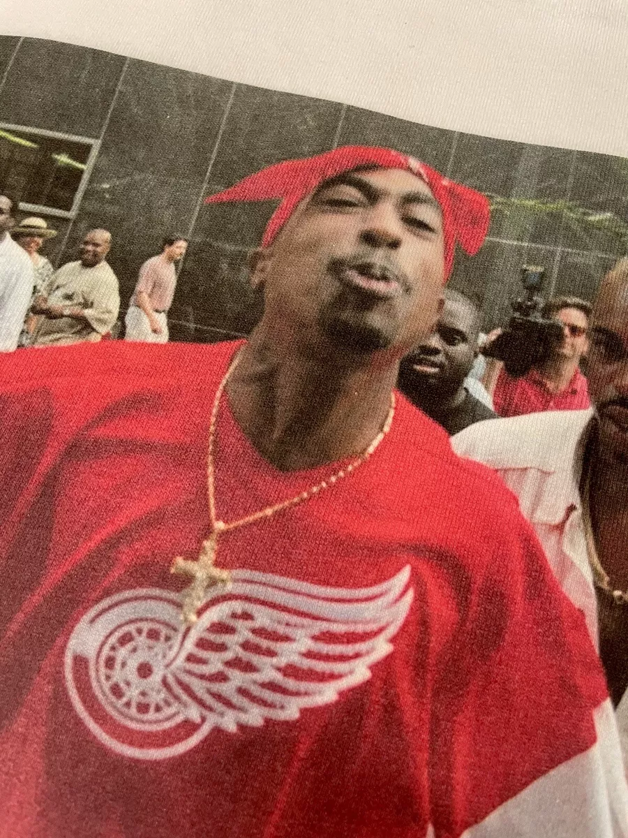 TUPAC SHAKUR Detroit Red Wings Graphic T-Shirt - SIZE… - Gem