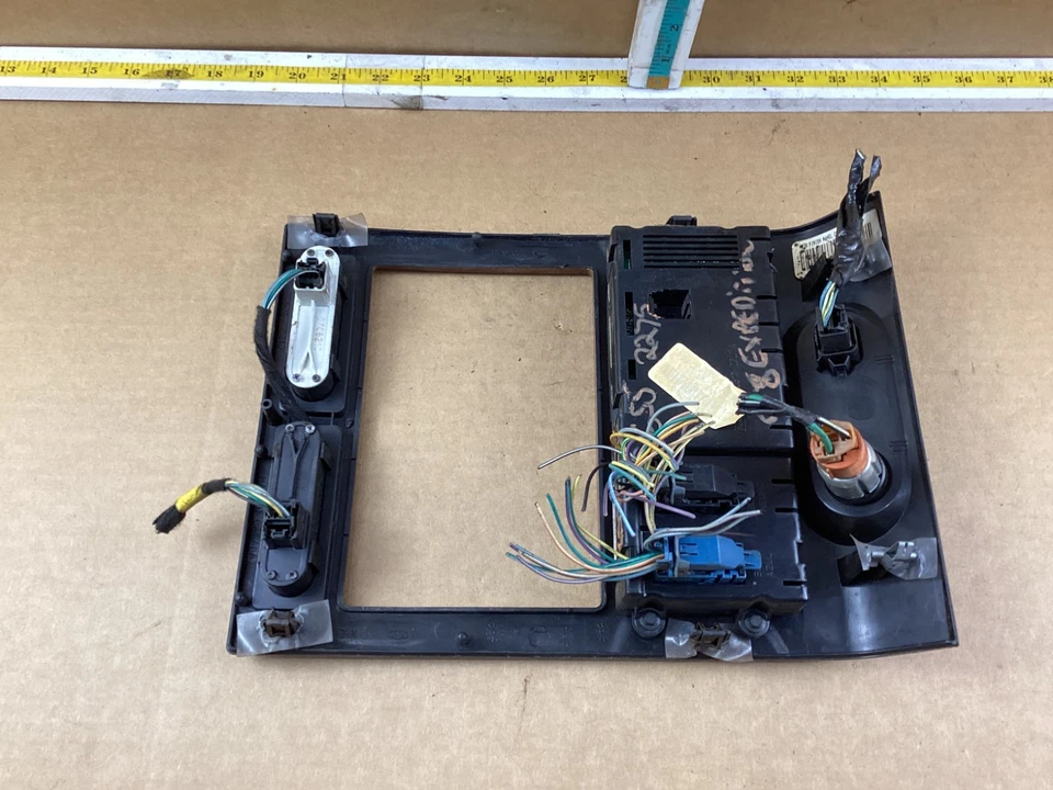 2007-2011 Ford Expedition AC Heater Temperature Climate Control Panel Bezel OEM - Image 3 of 4