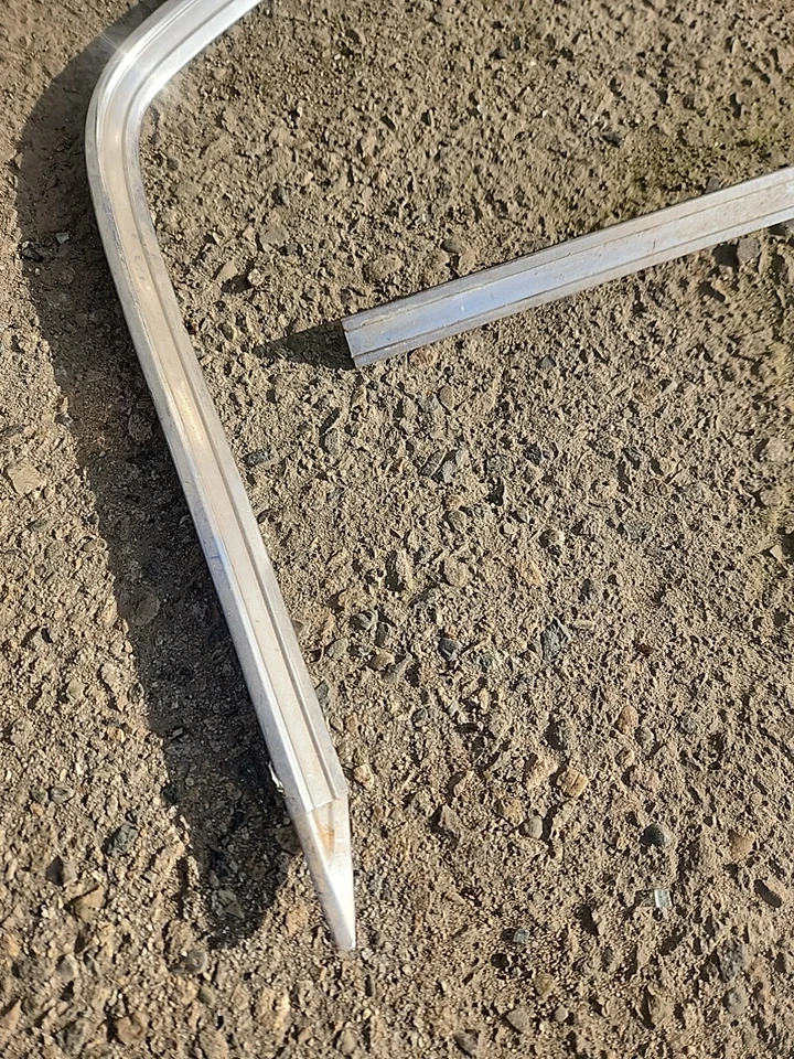 1969 1970 Chevrolet Impala Custom e Caprice acabamento de moldura de janela traseira - Imagem 3 de 4