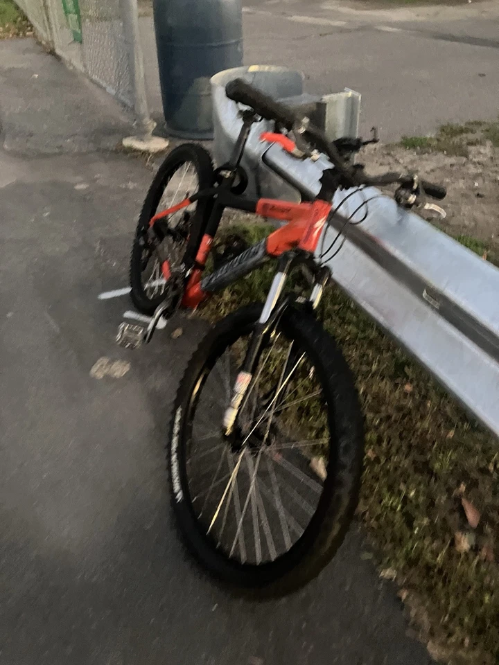 Specialized Rockhopper Comp 29 Front Suspension Mountain Bike-Regular Price-$950 - Image 4 of 4