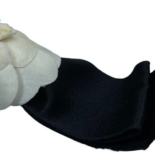 CHANEL Brosche Anstecknadel Accessoire Kleinteil Kamelienband Textil Satin elfenbein schwarz - Bild 4 von 12