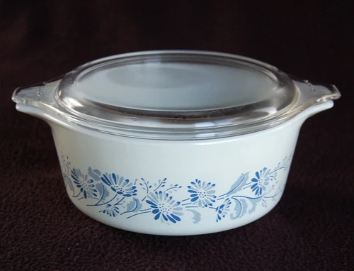 PYREX 472-B Casserole w/Lid ~ 1½ pt., 750ml ~ COLONIAL MIST ~ Blue Daisies