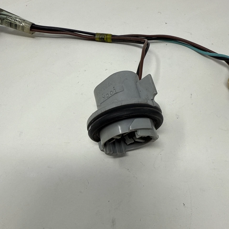 Жгут проводов для переднего указателя поворота 04–12 Chevrolet Colorado GMC Canyon от оригинального производителя - Изображение 3 из 4