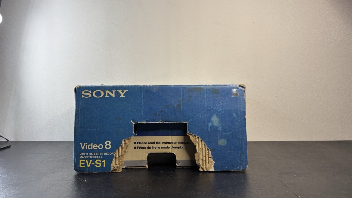 その他 Sony EV-S1 Sony EV-S1 Video8 8mm VCR Player w/ Remote, Box, Powers On