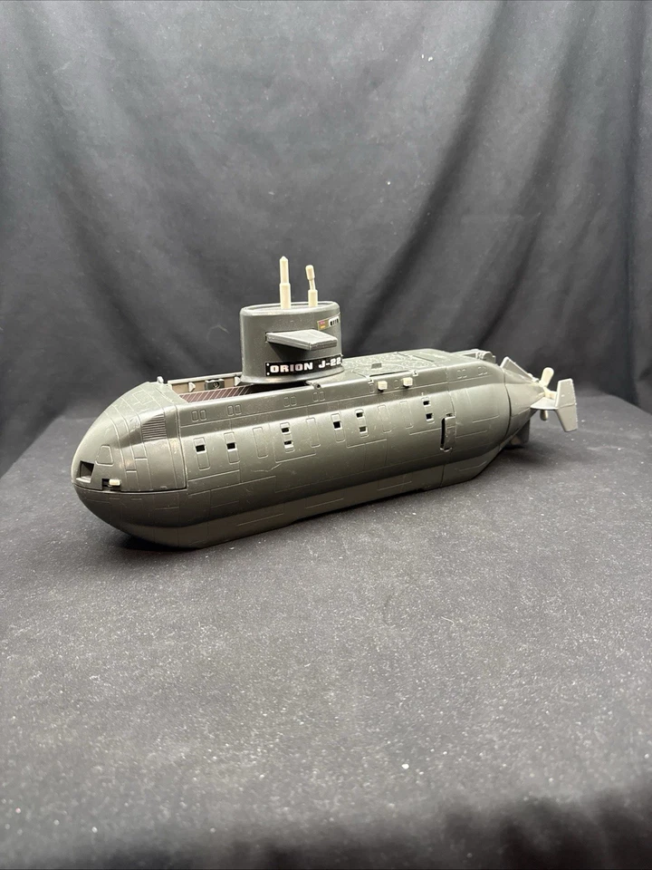 1997 Galoob Micro Machines Military Battle Zones ORION J-22 SUB Submarine Base - Image 2 of 4