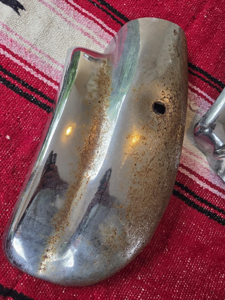 1946-1948 CHEVROLET FLEETLINE FLEETMASTER STYLEMARTER REAR BUMPER WRAPS AROUND Foto 2 de 4