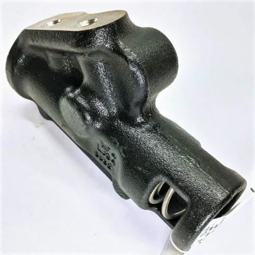 Freightliner RH Front Tow Fitting Assembly P/N A15-23737-001 - Picture 3 of 9