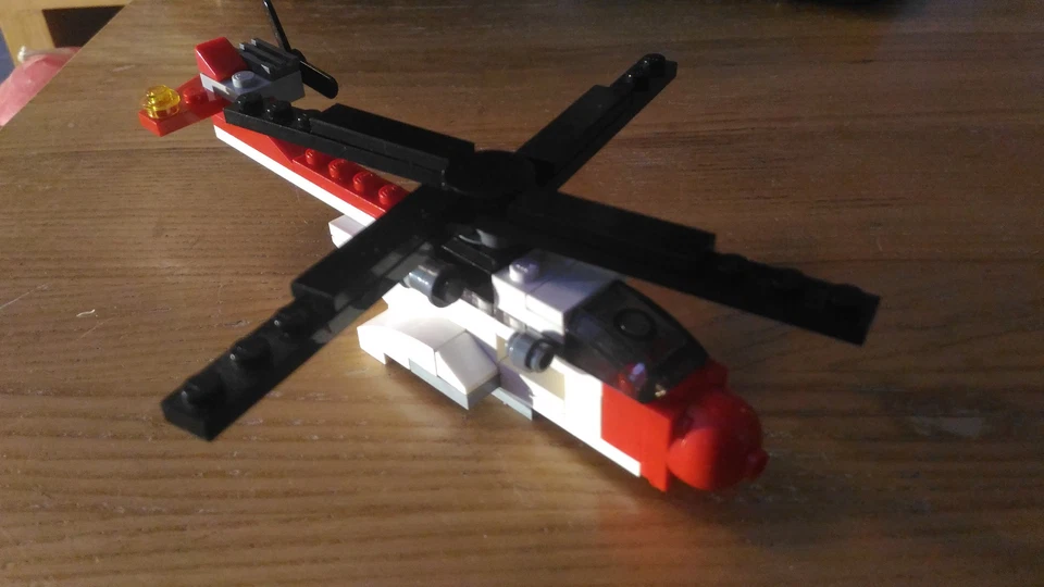 LEGO Creator 4918 Mini Flyers, photo 2 sur 4