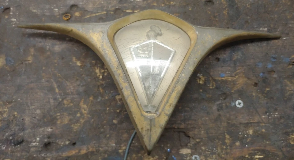 Raro emblema insignia adorno capucha iluminada avispa Hudson 1956 Foto 2 de 4