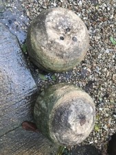 Georgian stone gate balls, pair, cotswolds stone, 27cms diameter each