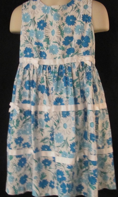 La Princess Sleeveless White Dress with Blue Flowers Size 4T