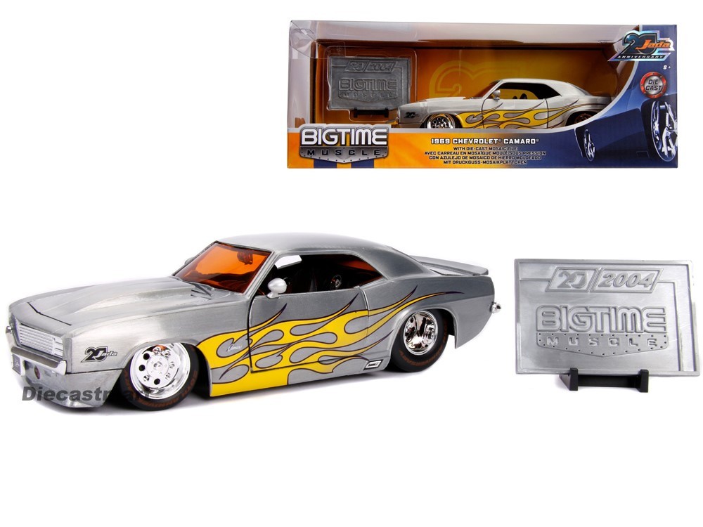 ミニカー Jada Toys 1 24 BIGTIME Muscle 1969 Chevy Amazon.com: Jada Toys Bigtime Muscle 1:24 1969 Chevy Camaro